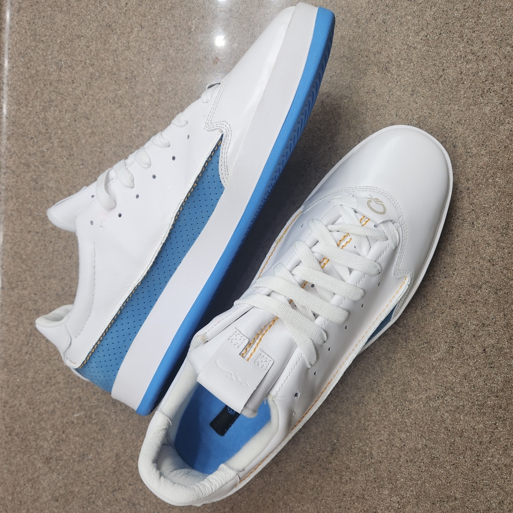 Rbk Q Casual White and Blue Sneakers Sz 15 MINT